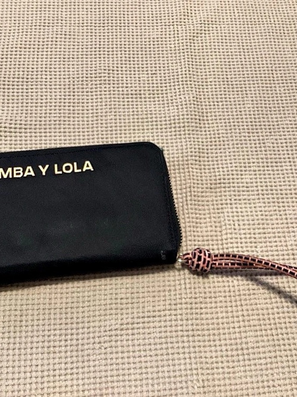 BIMBA Y LOLA Zip Around Wristlet Wallet in Black & Blue